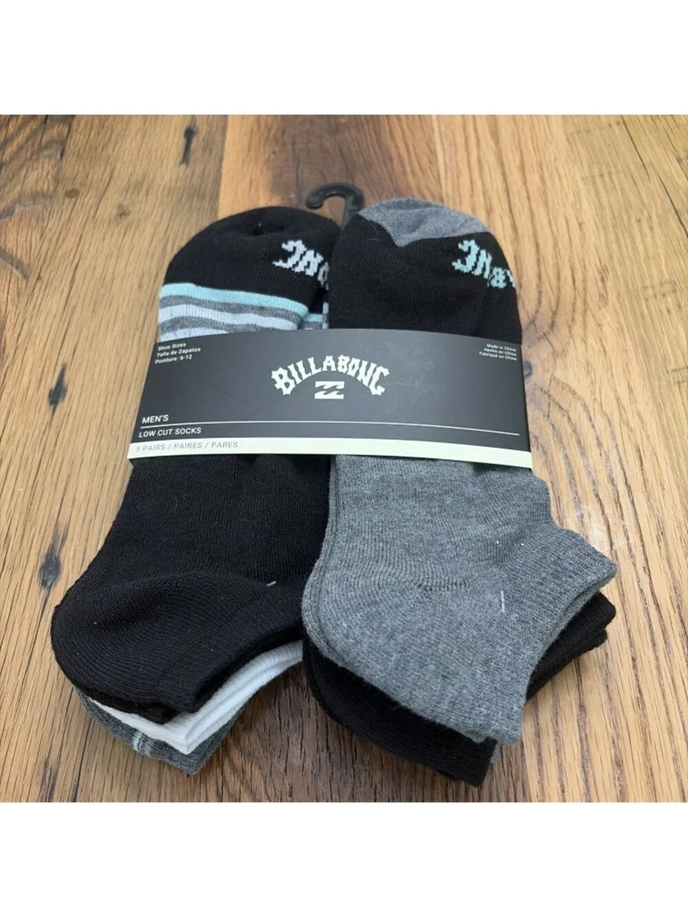 Men’s Billabong Low Cut Socks Assorted Design  5 Pairs Beachy Skater